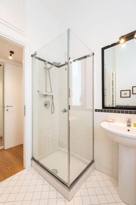 Splendid One Bedroom De Angeli 2nd Fl - Mirable Pm * Mailand