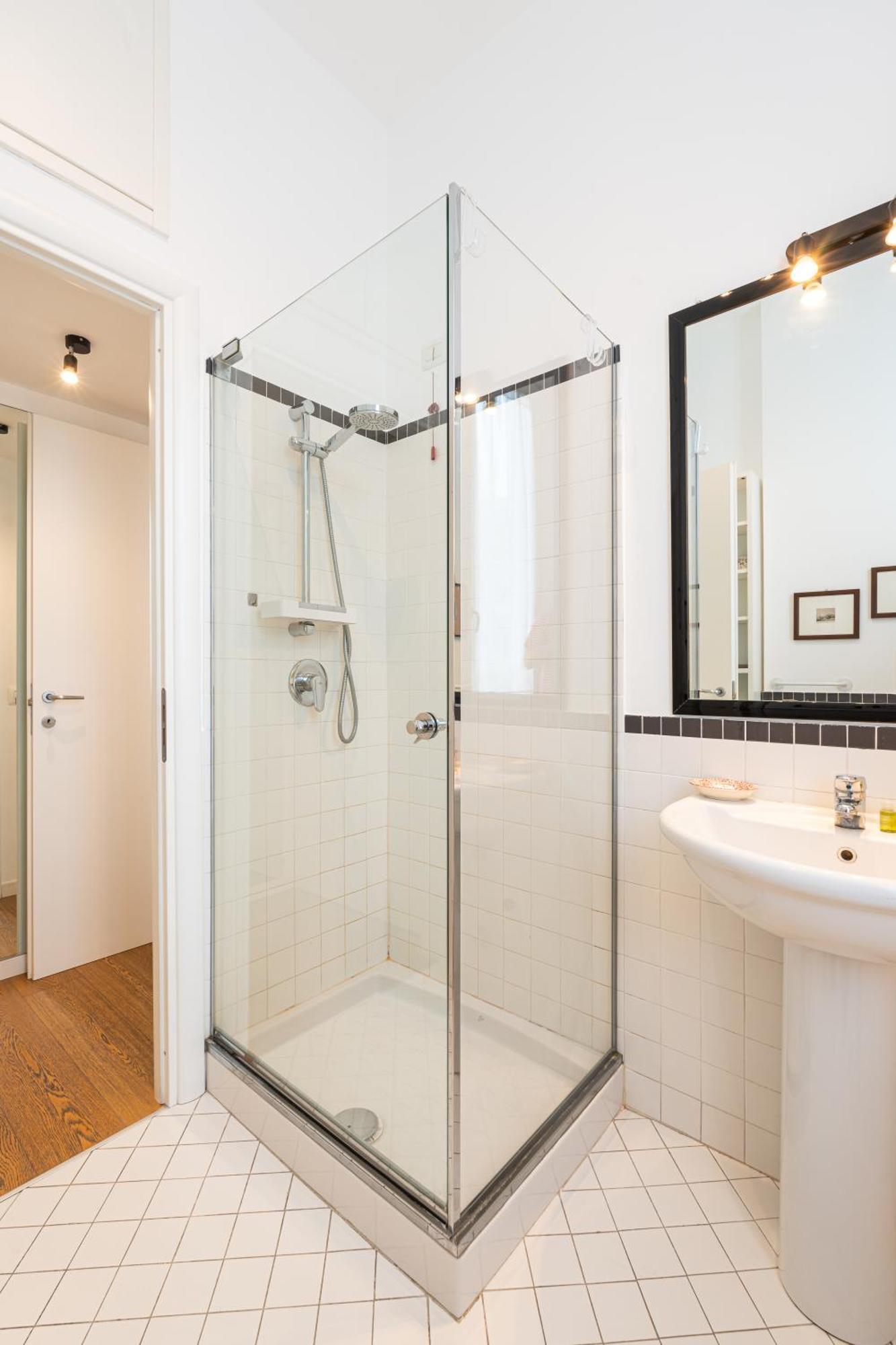 Splendid One Bedroom De Angeli 2nd Fl - Mirable Pm Apartment